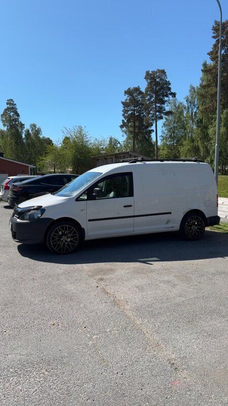 Vit Begagnad 2012 VW Caddy Maxi Minibuss | 85 000 kr (Marknadspris) - Bild 1/4