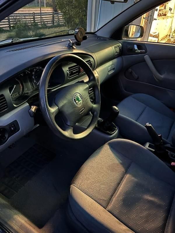 Begagnad Skoda Octavia Tour 75 HK (55 kW) 2001