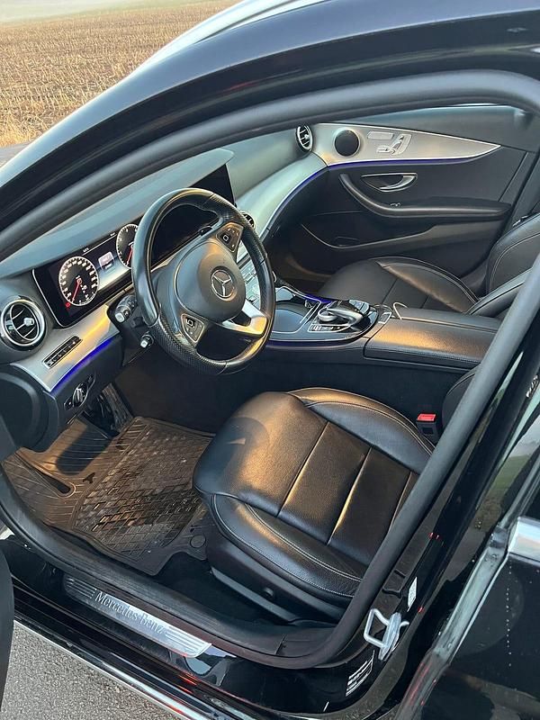 Begagnad Mercedes E220 Avantgarde 194 HK (142 kW) 2018 Kombi