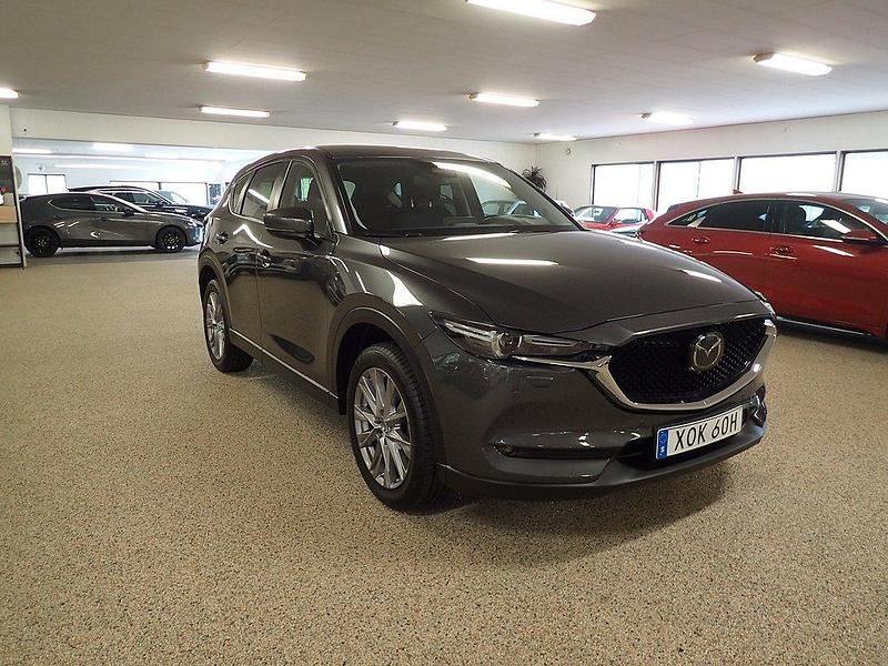 Grå (machine gray mica met.) Begagnad 2018 Mazda CX-5 Vision SUV | 254 000 kr (Dyr) - Bild 1/4