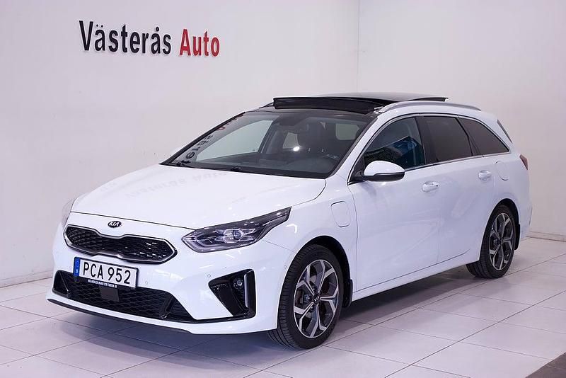 Vit Begagnad 2020 Kia Ceed Sportswagon Kombi | 210 000 kr (Marknadspris) - Bild 1/4