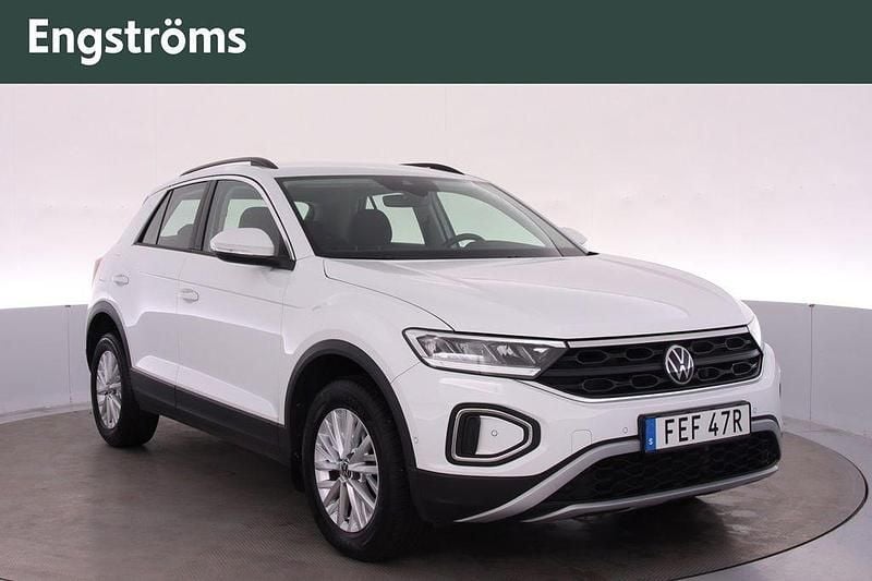 Vit Begagnad 2022 VW T-Roc Life SUV | 215 000 kr (Marknadspris) - Bild 1/4