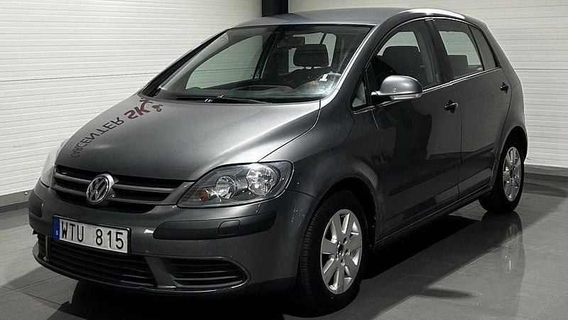 Mörkgrå Begagnad 2005 VW Golf Plus Cross Trendline Minibuss | 19 900 kr (Lite dyr) - Bild 1/4
