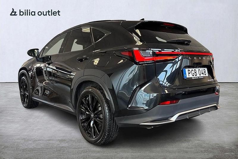 Begagnad Lexus NX450h+ Sport Line 309 HK (227 kW) 2022 Svart SUV