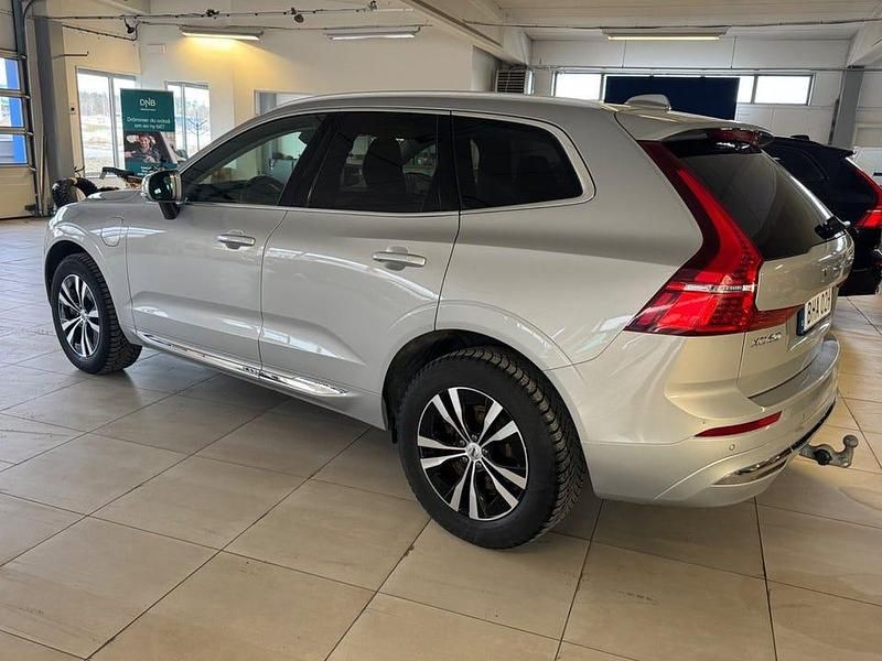 Begagnad Volvo XC60 Core 350 HK (257 kW) 2023 Silver SUV
