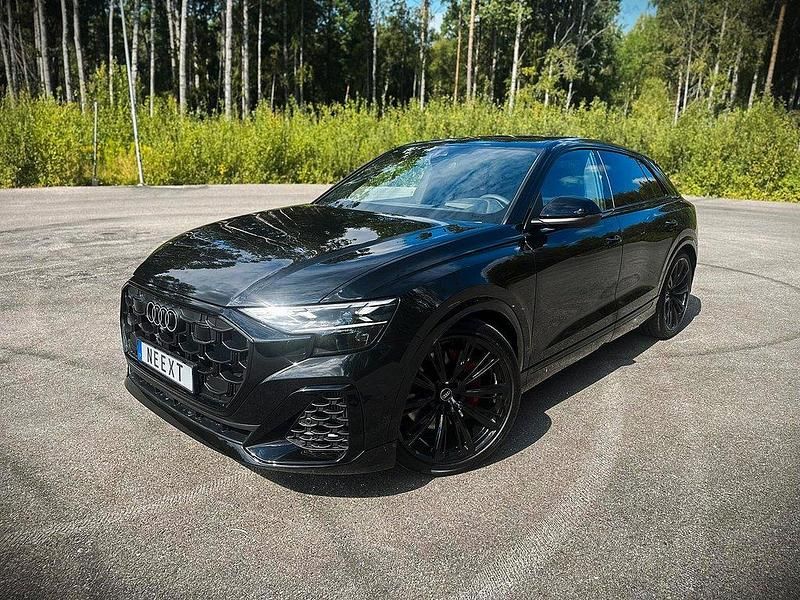 Begagnad 2025 Audi Q8 S-Line SUV | 1 234 900 kr - Bild 1/4