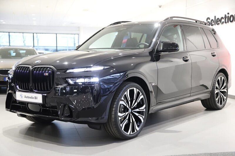 Svart Begagnad 2024 BMW X7 M Sport SUV | 1 349 000 kr (Marknadspris) - Bild 1/3