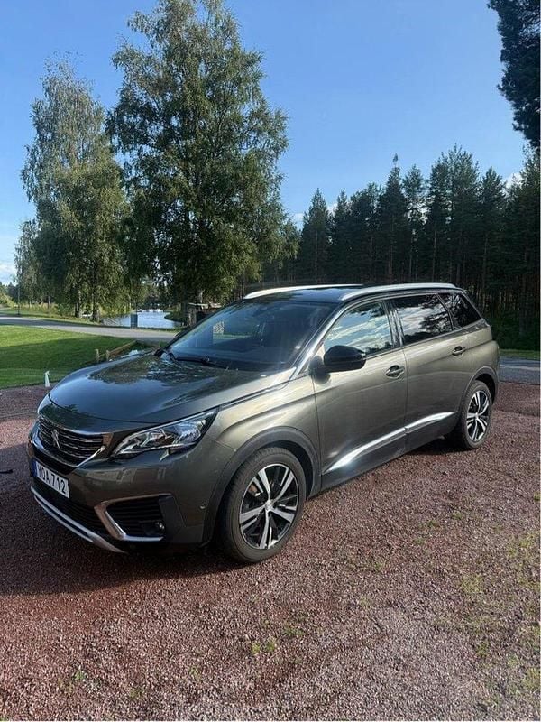 Begagnad 2017 Peugeot 5008 Allure Minibuss | 195 000 kr (Superpris) - Bild 1/2