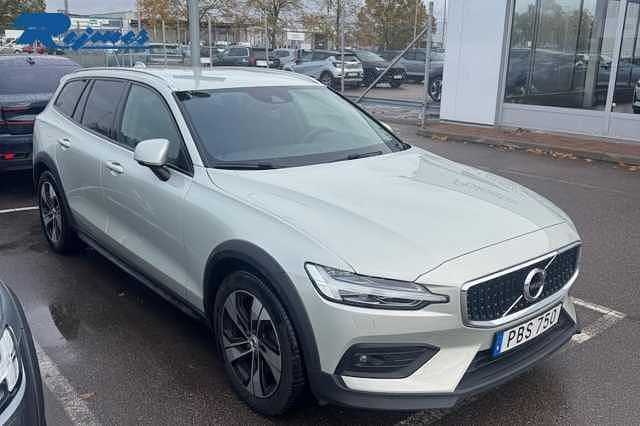 Begagnad 2022 Volvo V60 CC Kombi | 304 800 kr (Marknadspris) - Bild 1/2