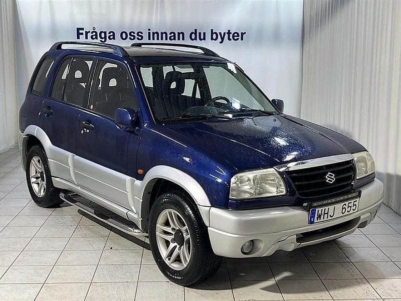 Mörkblå Begagnad 2004 Suzuki Grand Vitara SUV | 59 900 kr (Bra pris) - Bild 1/4