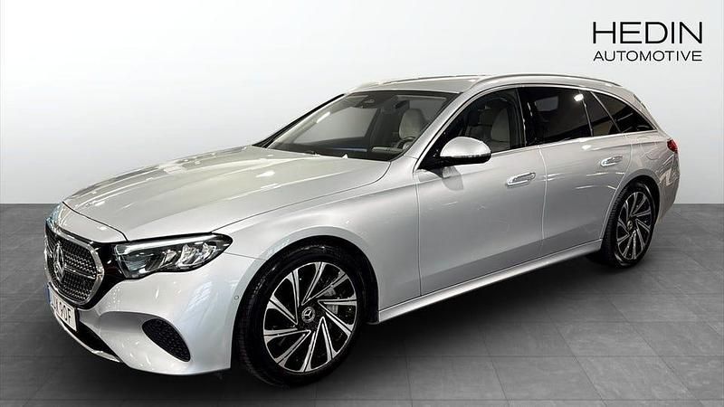Silver Begagnad 2024 Mercedes E300 Avantgarde Kombi | 549 900 kr - Bild 1/4