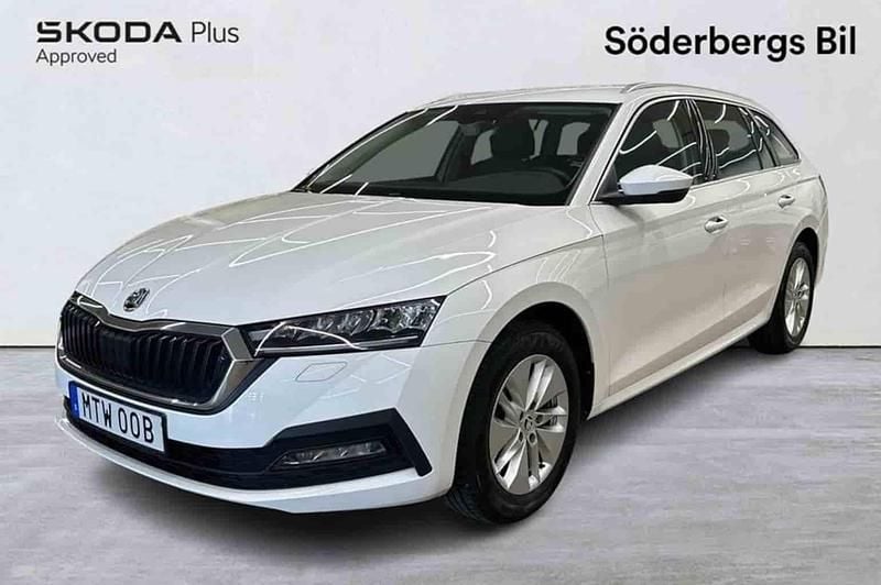 Vit Begagnad 2023 Skoda Octavia Kombi | 258 500 kr - Bild 1/1
