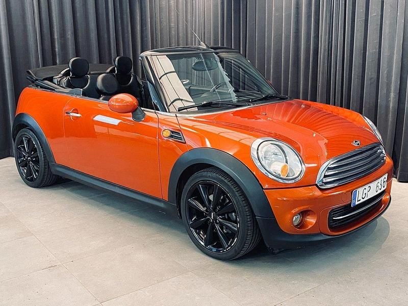 Orange Begagnad 2011 Mini Cooper Cabriolet Chili Cab | 99 000 kr (Lite dyr) - Bild 1/4