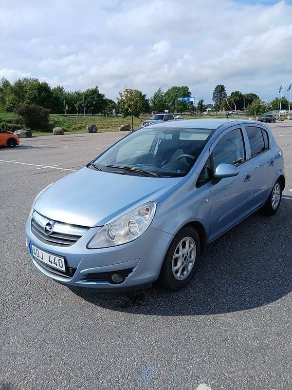 Blå Begagnad 2007 Opel Corsa Halvkombi | 23 000 kr (Dyr) - Bild 1/4