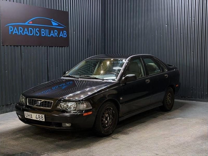 Svart Begagnad 2003 Volvo S40 Sedan | 19 900 kr (Bra pris) - Bild 1/4