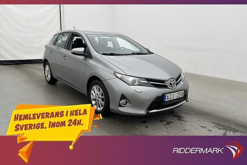 Lgrå Begagnad 2012 Toyota Auris Active Halvkombi | 109 900 kr (Marknadspris) - Bild 1/3