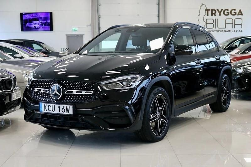 Svart Begagnad 2023 Mercedes GLA250 AMG SUV | 389 000 kr (Marknadspris) - Bild 1/4