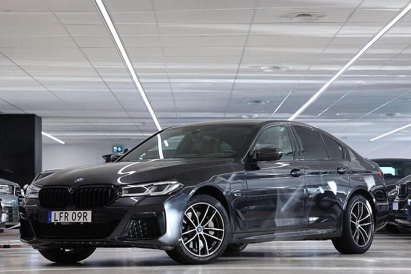 Begagnad BMW 530e M Sport 184 HK (135 kW) 2022 Grå Sedan