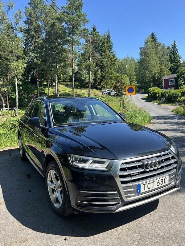 Svart Begagnad 2020 Audi Q5 Comfort SUV | 295 000 kr (Superpris) - Bild 1/4