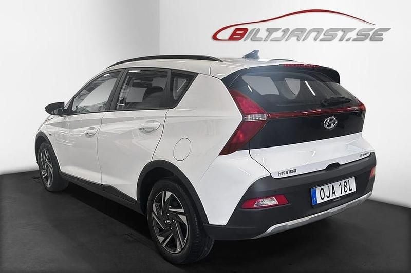 Begagnad Hyundai Bayon 101 HK (74 kW) 2023 Vit SUV