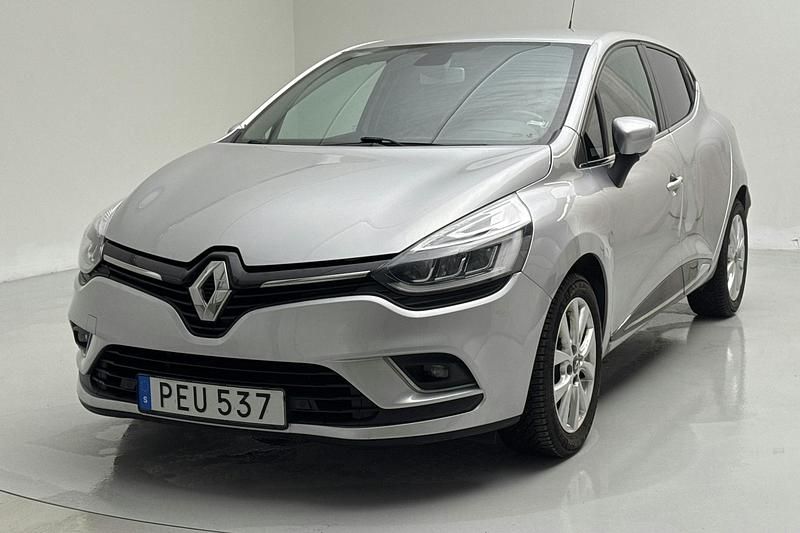 Begagnad Renault Clio IV Intens 90 HK (66 kW) 2018 Silver