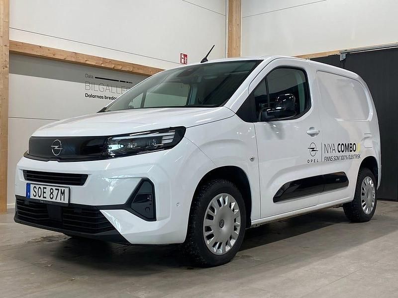 Vit Begagnad 2024 Opel Combo Elite | 284 900 kr (Lite dyr) - Bild 1/4