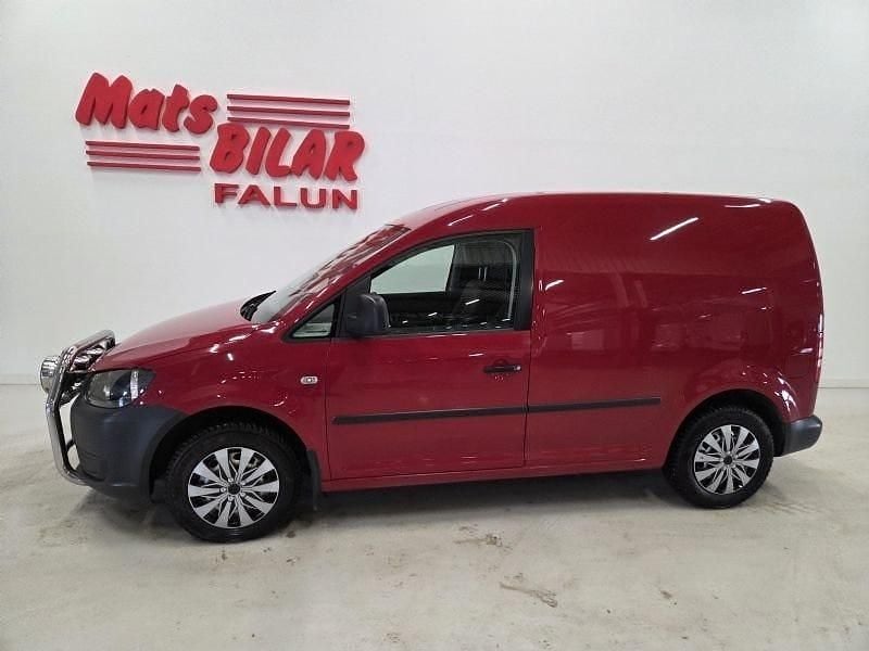 Röd Begagnad 2015 VW Caddy Minibuss | 109 900 kr (Lite dyr) - Bild 1/4