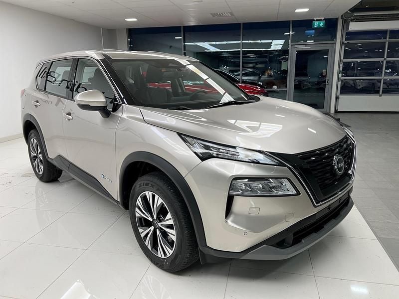 Ny Nissan X-Trail Acenta 160 HK (117 kW) 2025 Silver SUV