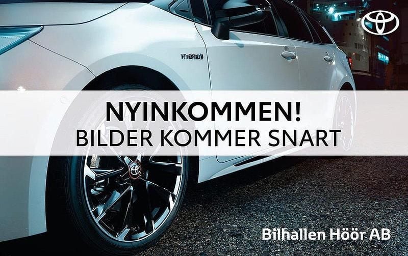 Vit Begagnad 2017 Toyota Auris Touring Sports Active Kombi | 164 900 kr (Marknadspris) - Bild 1/1