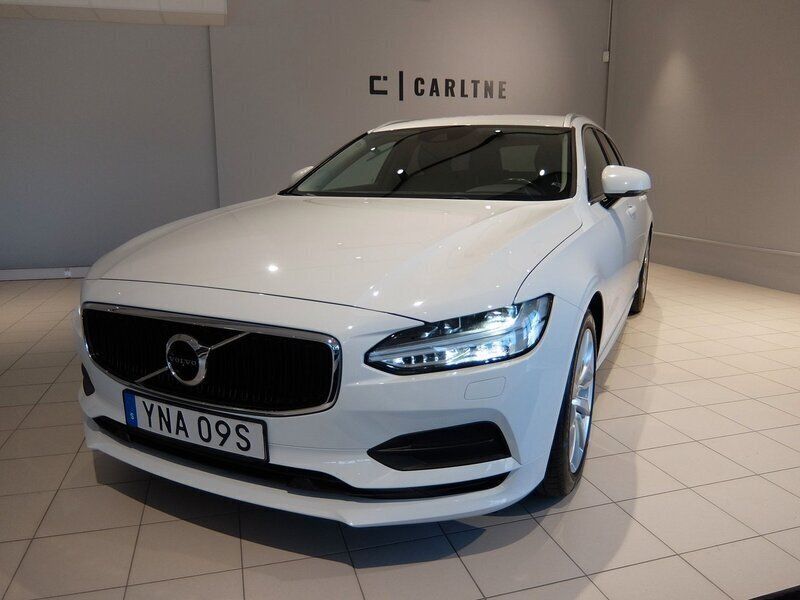 Vit Begagnad 2020 Volvo V90 Momentum Kombi | 259 000 kr (Bra pris) - Bild 1/4