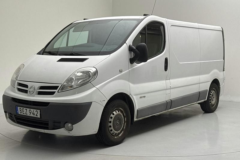 Vit Begagnad 2014 Nissan Primastar Minibuss | 42 000 kr (Superpris) - Bild 1/4