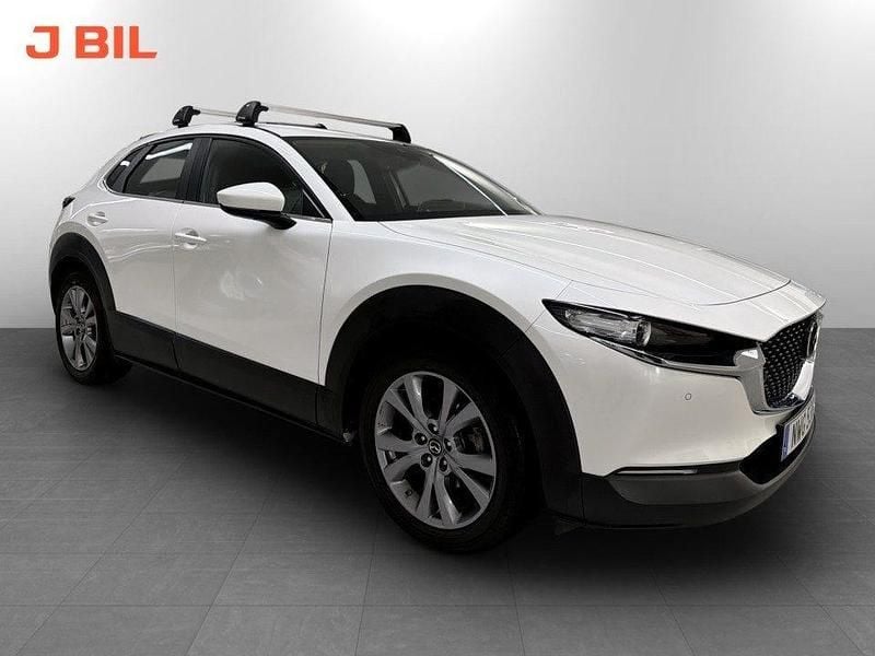 Vit Begagnad 2022 Mazda CX-30 SUV | 239 900 kr (Marknadspris) - Bild 1/3