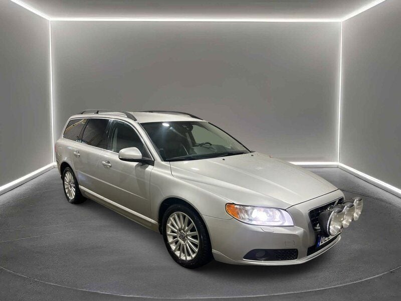 Ljusgrå Begagnad 2012 Volvo V70 Momentum Kombi | 89 900 kr (Marknadspris) - Bild 1/4