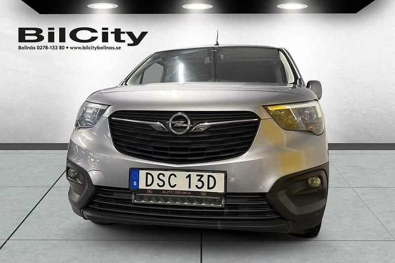 Begagnad Opel Combo 132 HK (97 kW) 2019 Grå Van