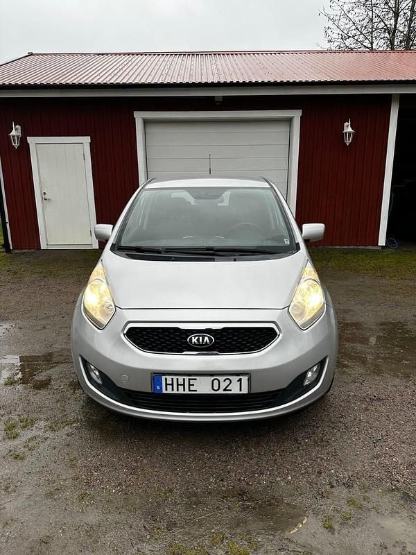 Begagnad 2013 Kia Venga Halvkombi | 85 000 kr (Marknadspris) - Bild 1/4