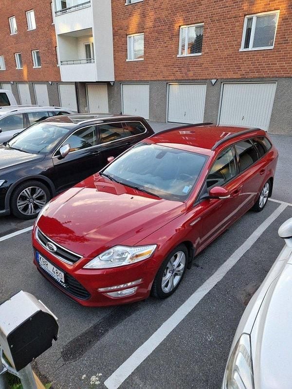 Röd Begagnad 2013 Ford Mondeo Sport Kombi | 59 900 kr - Bild 1/4