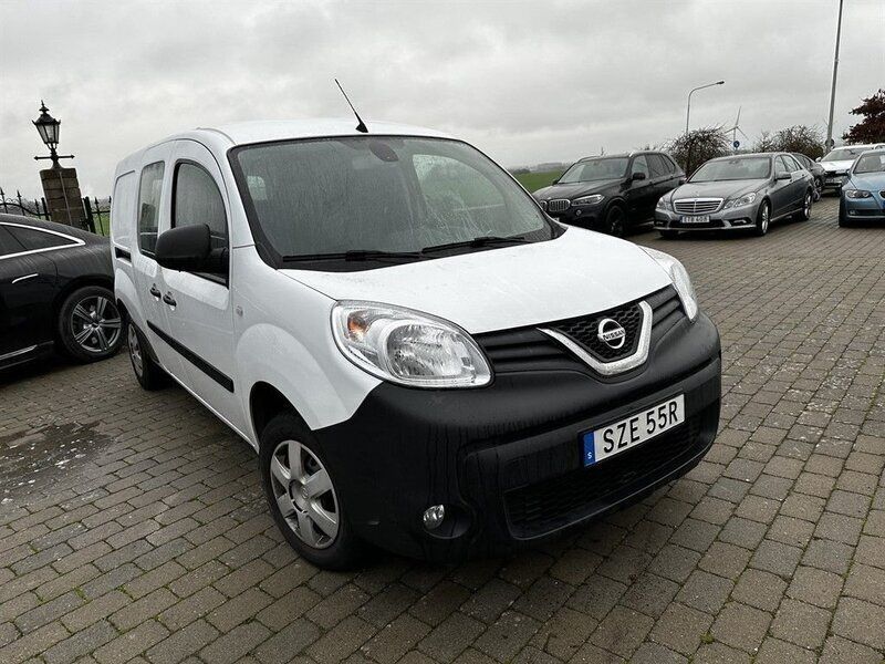 Vit Begagnad 2021 Nissan NV250 Van | 199 000 kr - Bild 1/4