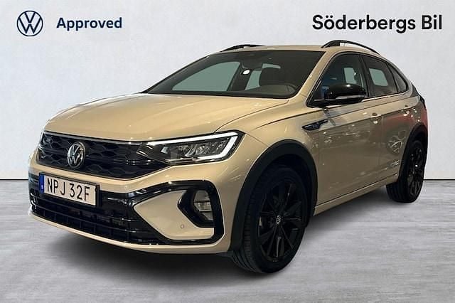 Grå (ascot grey) Begagnad 2023 VW Taigo R-line SUV | 259 500 kr (Marknadspris) - Bild 1/4