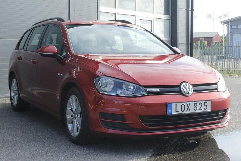 Begagnad VW Golf VII 111 HK (81 kW) 2014 Röd Kombi