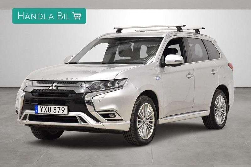 Silver Begagnad 2018 Mitsubishi Outlander P-HEV Kombi | 199 900 kr (Marknadspris) - Bild 1/4