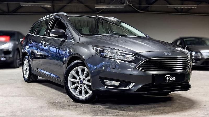 Grå Begagnad 2016 Ford Focus Titanium Kombi | 89 900 kr (Marknadspris) - Bild 1/4