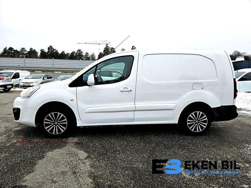 Blå Begagnad 2018 Peugeot Partner Minibuss | 87 500 kr (Bra pris) - Bild 1/3