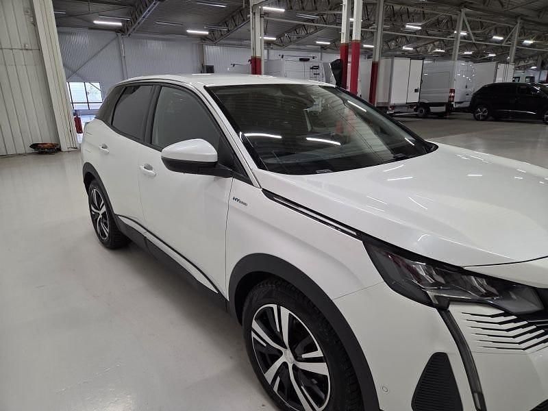 Begagnad Peugeot 3008 Allure 181 HK (133 kW) 2021 Vit SUV