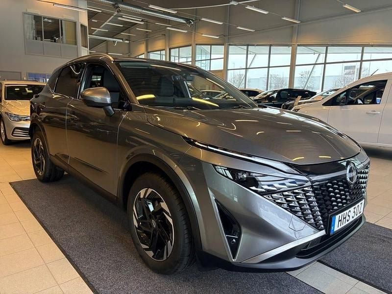 Begagnad Nissan Qashqai N-Connecta 158 HK (116 kW) 2025 Grå SUV