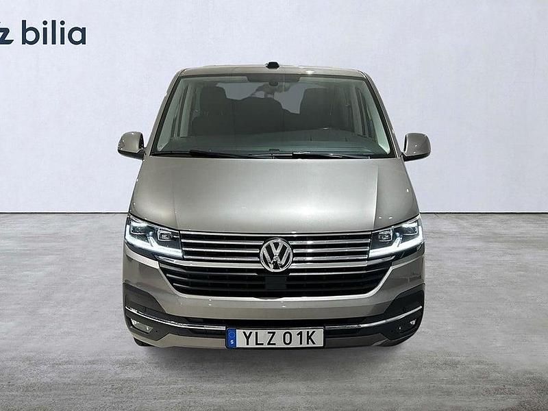 Begagnad VW Caravelle 151 HK (111 kW) 2022 Brun Minibuss