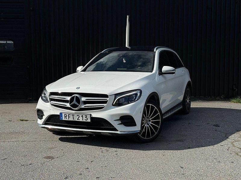 Vit Begagnad 2017 Mercedes GLC220 SUV | 279 900 kr (Marknadspris) - Bild 1/4