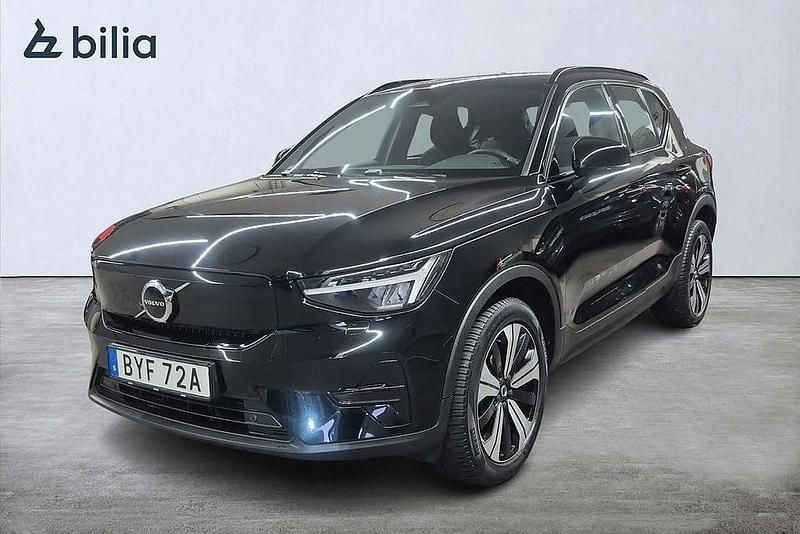 Svart Begagnad 2022 Volvo XC40 Core SUV | 344 900 kr - Bild 1/3