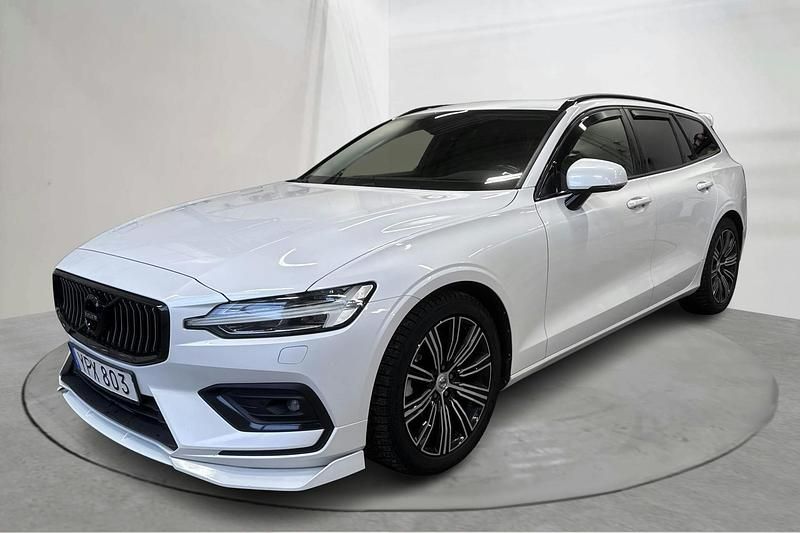Begagnad Volvo V60 Inscription 310 HK (228 kW) 2019 Vit Kombi