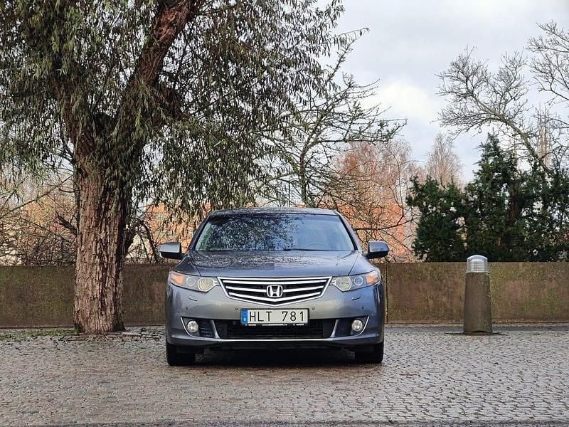 Begagnad Honda Accord 201 HK (147 kW) 2009 Sedan