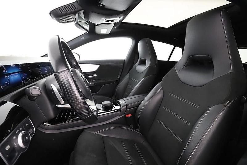 Svart Begagnad 2020 Mercedes CLA250e Shooting Brake AMG Kombi | 326 000 kr (Marknadspris) - Bild 1/2